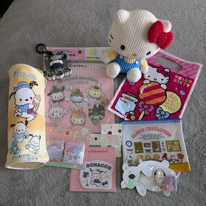 Large Sanrio lot Hello Kitty, Pochacco, My Melody, Kuromi, Twin Stars